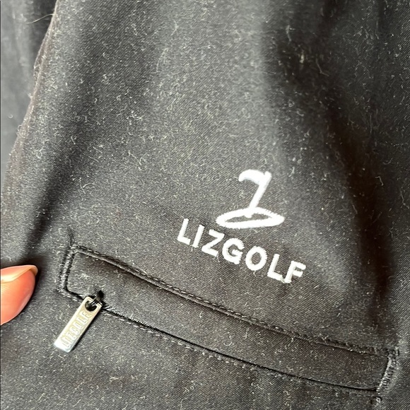 Liz Golf by Liz Claiborne Black V-Neck windbreaker Pullover Top - Picture 7 of 16